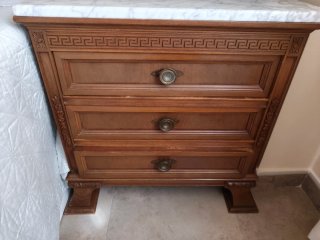 DORMITORIO ANTIGUO MADERA Y MÁRMOL – NO ENVÍO