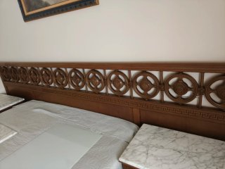 DORMITORIO ANTIGUO MADERA Y MÁRMOL – NO ENVÍO