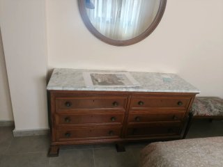 DORMITORIO ANTIGUO MADERA Y MÁRMOL – NO ENVÍO