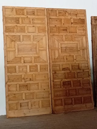 Portón Madera Antiguo 2 Hojas Cuarterones 318x262c