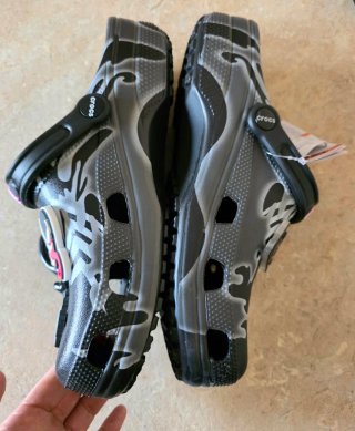 Crocs Venom Talla 42-43 (27cm) Nuevas