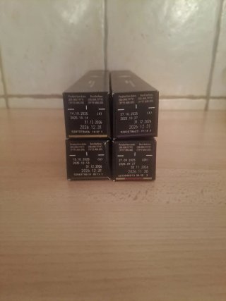 Cafetera Nespresso DeLonghi Roja + 40 cápsulas