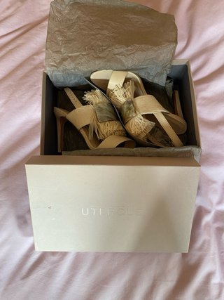 Sandalias Uterqüe con pedrería