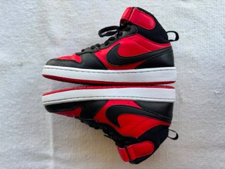 Zapatillas Nike 36,5 rojo y negro