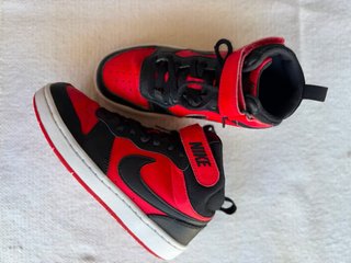 Zapatillas Nike 36,5 rojo y negro