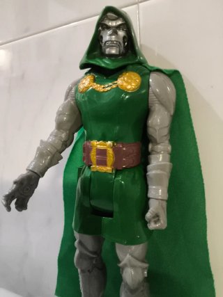 Figura Dr. Doom Marvel GRANDE COLECCIÓN DC