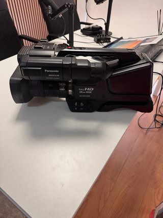 Videocámara Panasonic AVCCAM Full HD panasonic ag