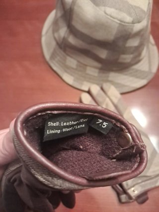 Conjunto Burberry Gorro y Guantes Beige/Marrón