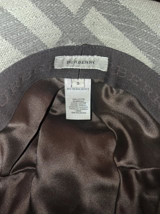 Conjunto Burberry Gorro y Guantes Beige/Marrón