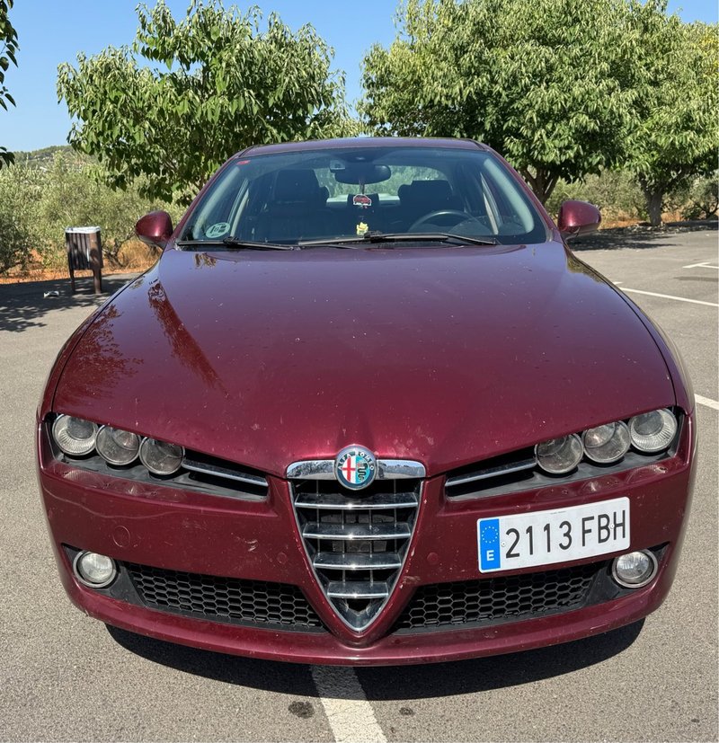 Alfa Romeo 159 - foto 1