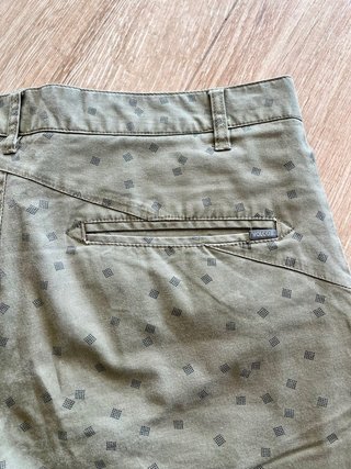 Pantalón corto Volcom verde estampado