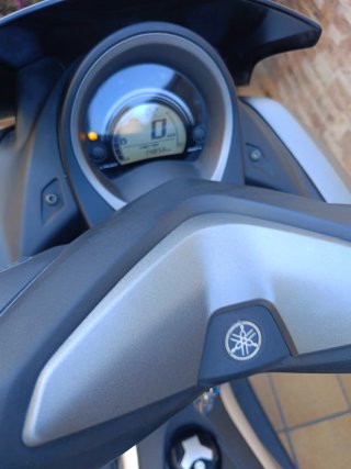 Yamaha NMAX 2019 Gris