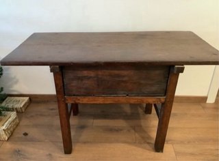 Mesa tocinera antigua de castaño