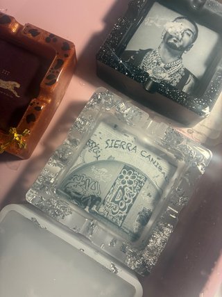 Cenicero de resina artesanal