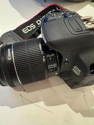 Canon EOS 700D + Objetivo 18-55mm + Bolsa