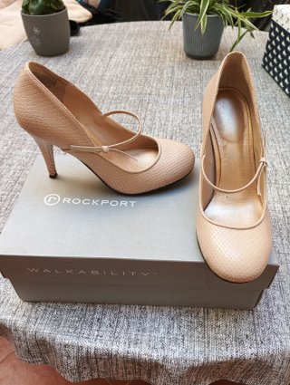 Zapatos de tacón Rockport beige