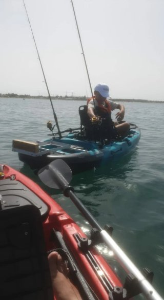 Pareja Kayak: 1 a Pedales + 1 Motor Eléctrico