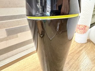 Vaso nero e giallo Murano firmato
