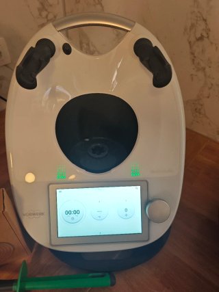 Thermomix TM6 con accesorio pelador