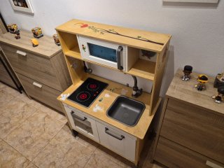 Cocinita de juguete de madera