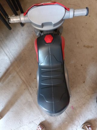 Moto de juguete para niño