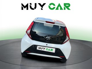 Toyota Aygo 1.0 70 x-play 53 kW (72 CV)