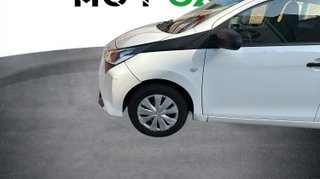 Toyota Aygo 1.0 70 x-play 53 kW (72 CV)