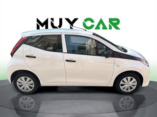 Toyota Aygo 1.0 70 x-play 53 kW (72 CV)