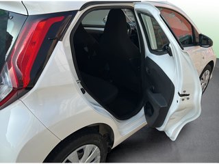 Toyota Aygo 1.0 70 x-play 53 kW (72 CV)