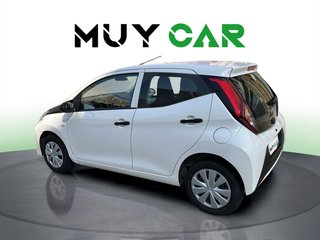 Toyota Aygo 1.0 70 x-play 53 kW (72 CV)
