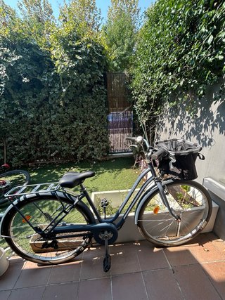 Bicicleta Elops Decathlon 6V con cesta