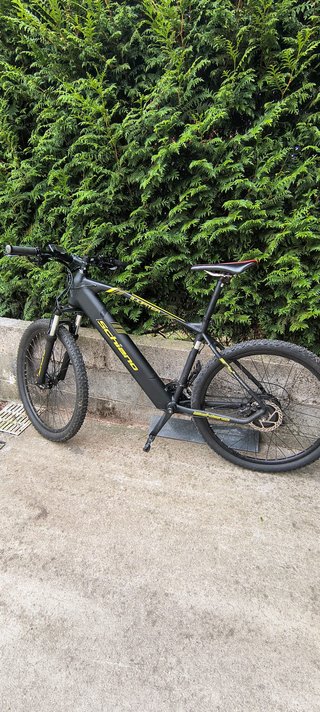 Bicicleta Eléctrica MTB Schiano Negra y Amarilla