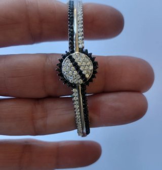 Pulseras rígidas circonitas blancas y negras plata