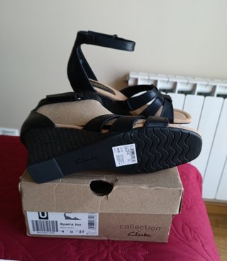 Sandalias cuña Clarks piel negras T37 de 80€