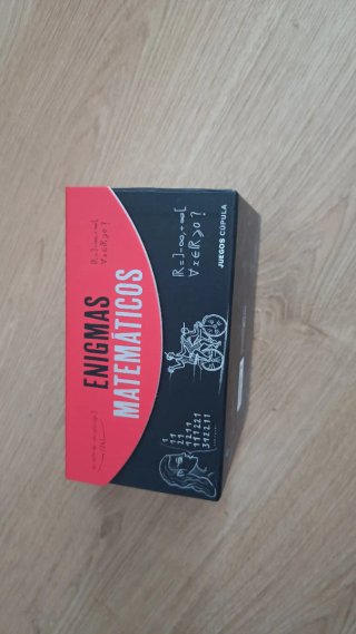 Caja de Enigmas matemáticos. Edición de lujo.