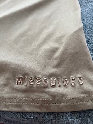 Camiseta verde oliva Missguided