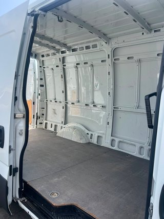 IVECO DAILY 35 140 L3H2 2021