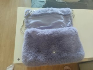 Abrigo Bershka Morado Talla L y bolso a juego