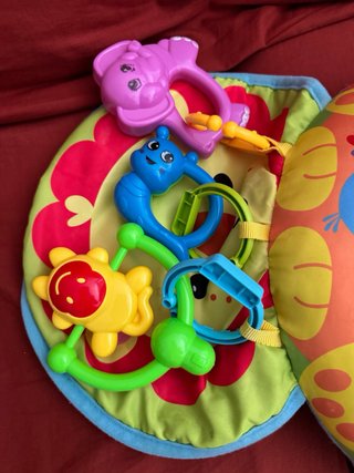 Almohada Tummy Time Bebé con Juguetes