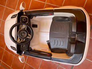 Coche eléctrico infantil, buen estado
