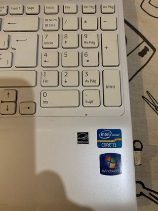 Ordenador portátil Sony Vaio blanco