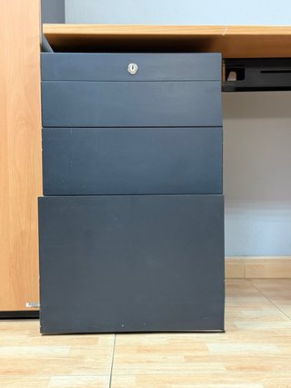 Mesa de oficina modular madera y metal