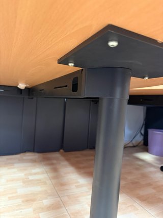 Mesa de oficina modular madera y metal
