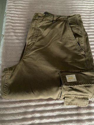 Pantalón cargo largo Zara verde oliva