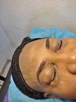 Micropigmentación de cejas para 2 personas