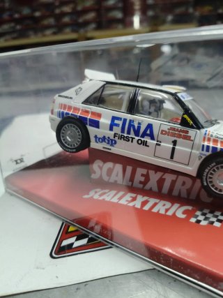 Scalextric Lancia Delta HF Integrale Fina