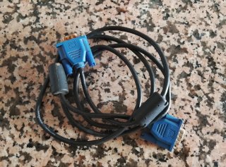 Cables y cargadores varios