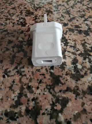 Cables y cargadores varios