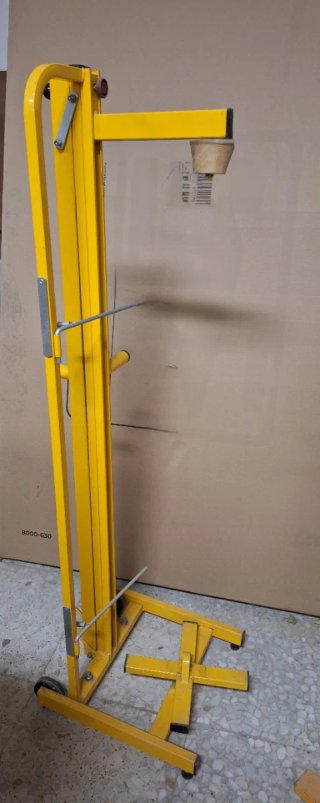 Portabobina vertical para rollos de 110cm