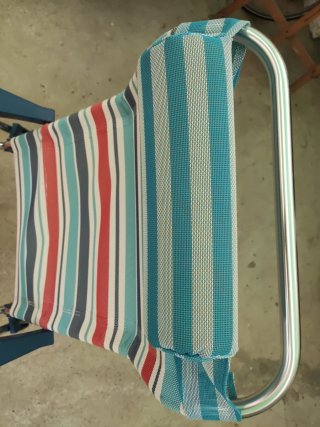 Silla de playa alta a rayas